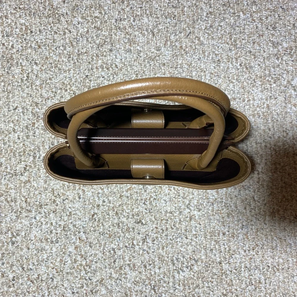 *Authentic* MaxMara handbag - Picture 9 of 16